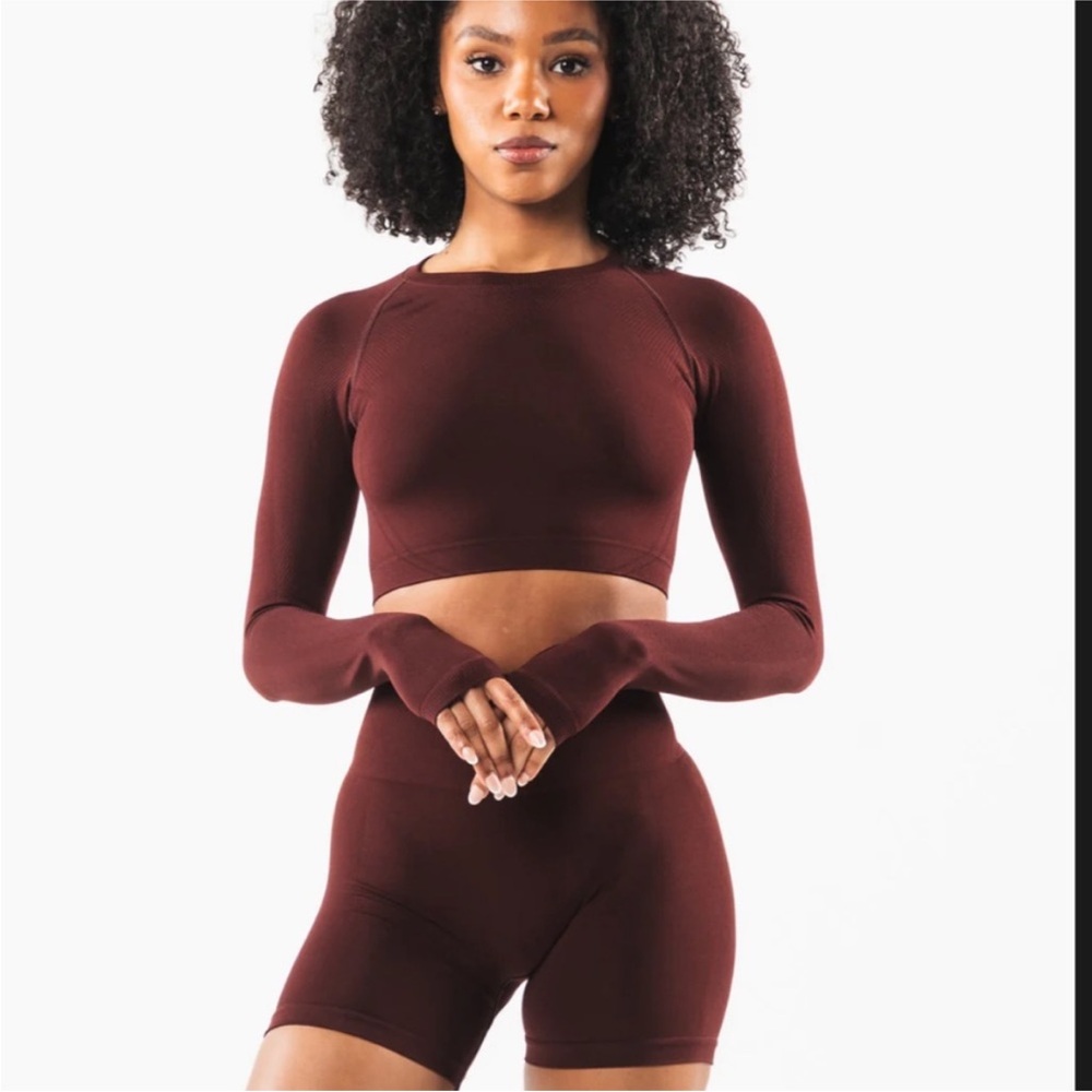 Alphalete Sangria Matching Set Stratus top and Amplify Shorts